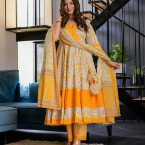 থ্রী পিস