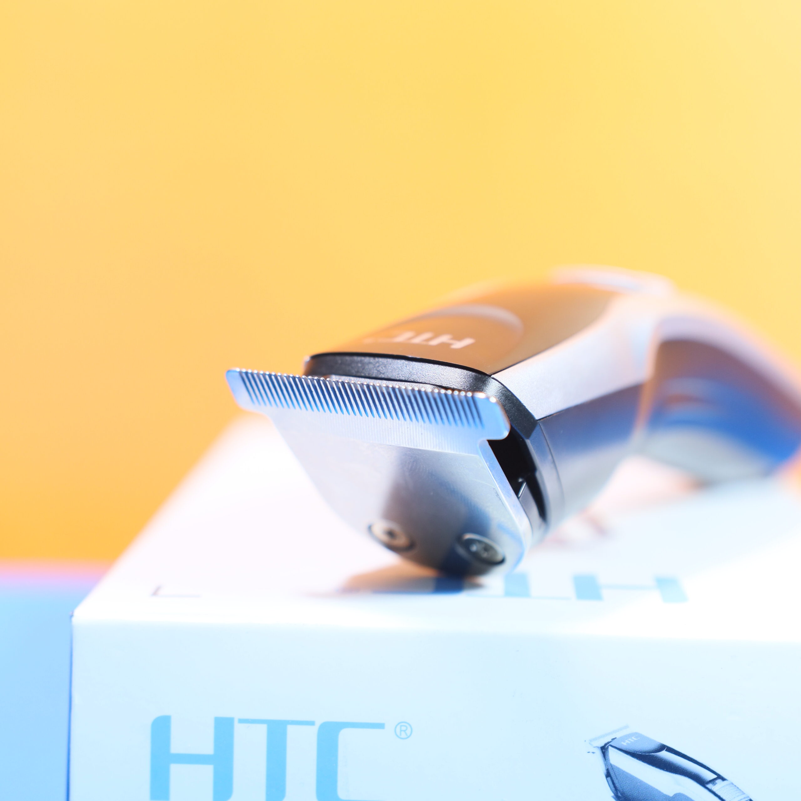 HTC AT 538 Rechargeable Hair and Beard Trimmer for Men - Image 6