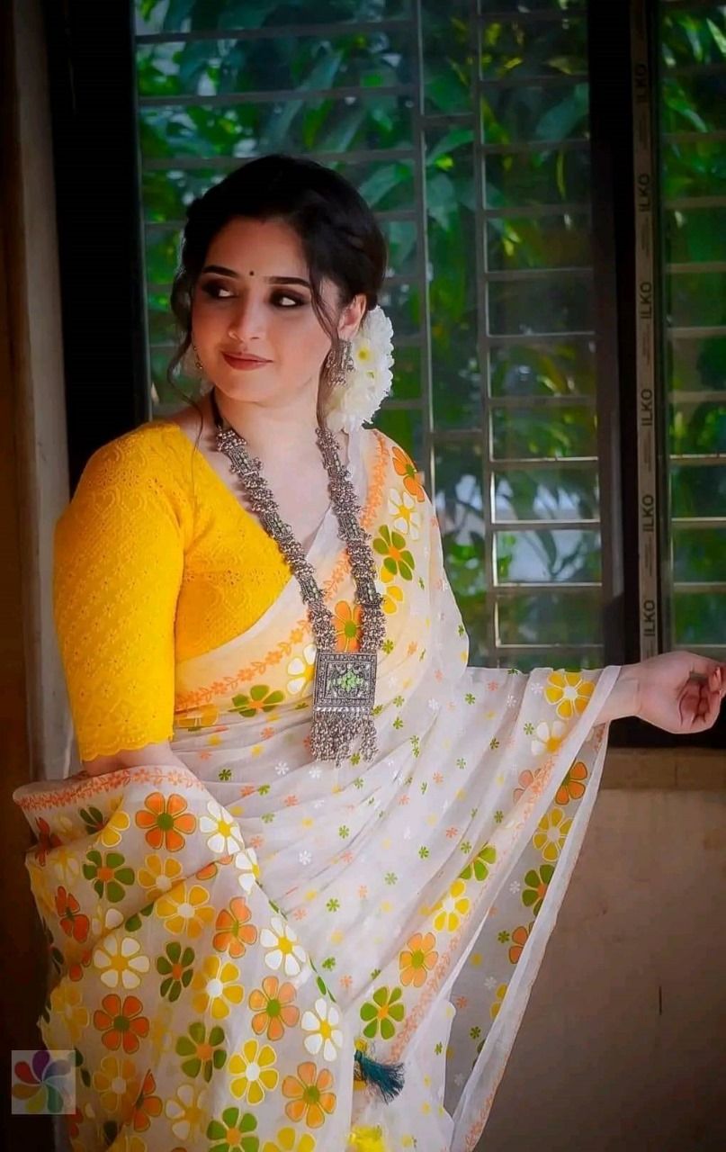 Skin Print Resmi Silk Sharee with Blouse Piece - Image 2